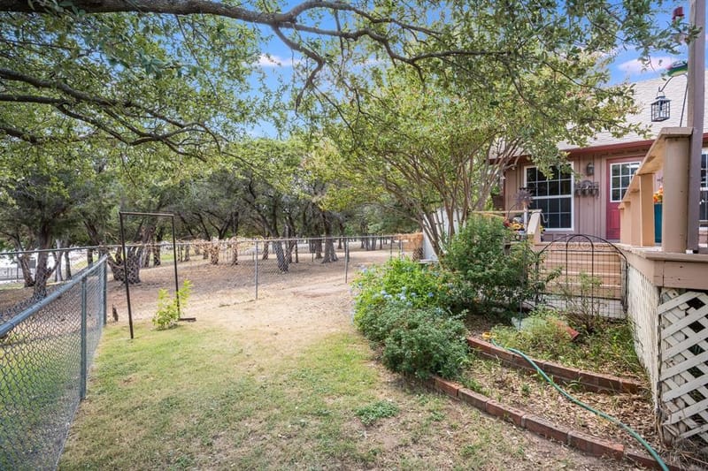 643 S Rough Creek Court, Granbury TX 76048 - Photo 31