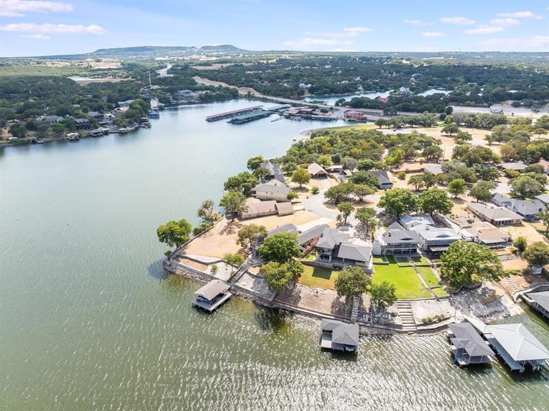 643 S Rough Creek Court, Granbury TX 76048 - Photo 39