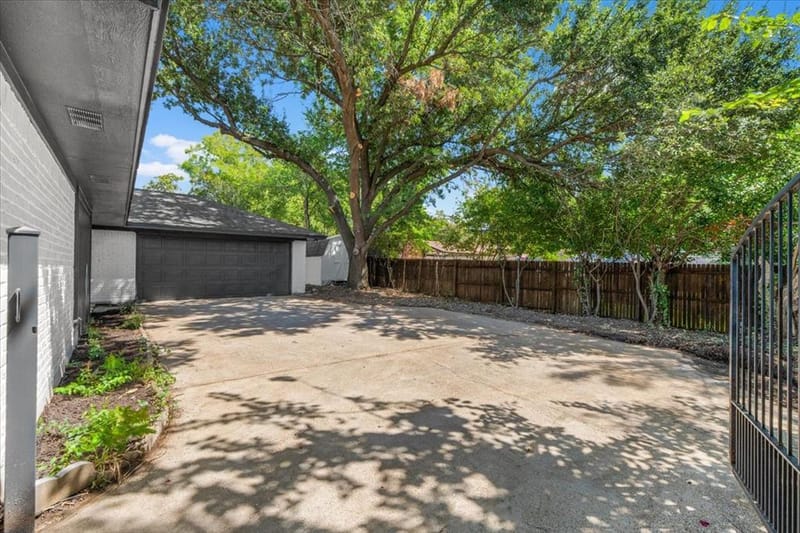 1804 Kingsborough Drive, Arlington TX 76015 - Photo 31