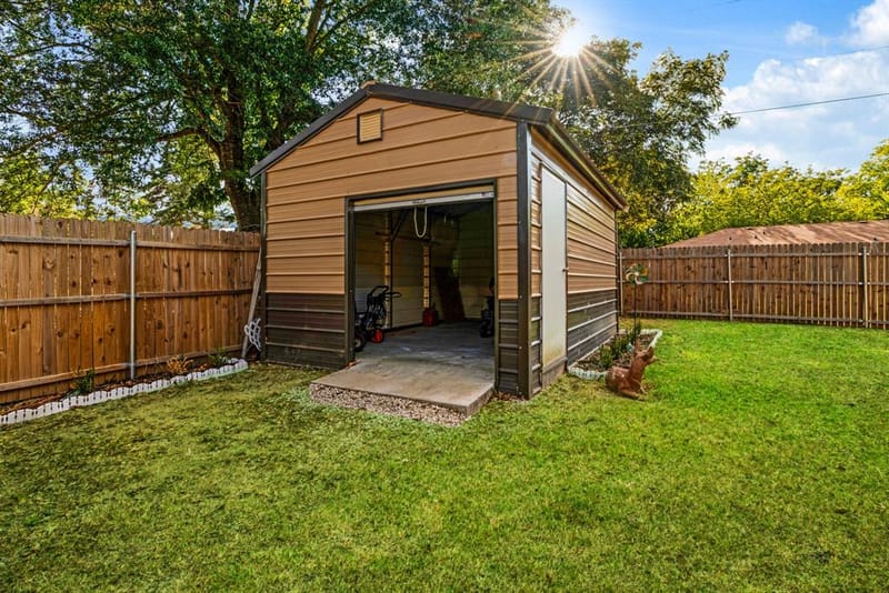 650 FENDLEY, Blossom TX 75416 - Photo 17
