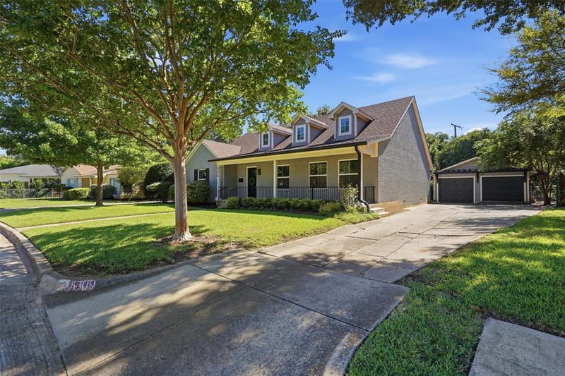 3709 Wildwood Road, Fort Worth TX 76107 - Photo 2