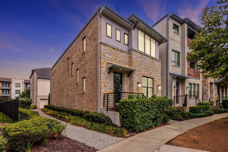 7846 Verona Place, Dallas TX 75231 - Photo 34