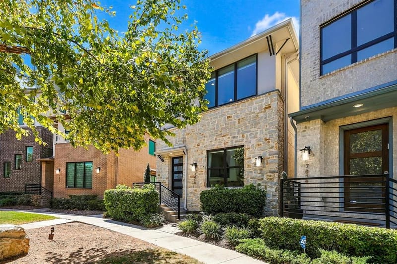 7846 Verona Place, Dallas TX 75231 - Photo 33