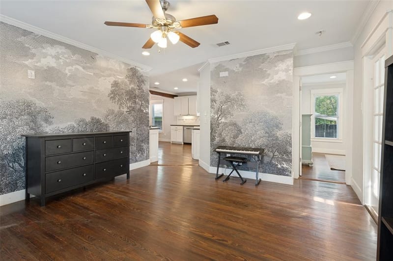 1010 Woodlawn Avenue, Dallas TX 75208 - Photo 8
