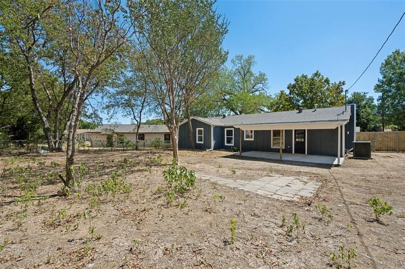 125 NE Cindy Lane, Burleson TX 76028 - Photo 19