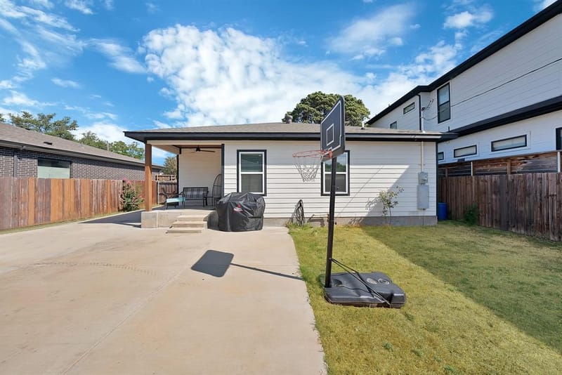 4622 Newmore Avenue, Dallas TX 75209 - Photo 36