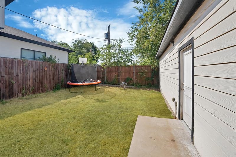 4622 Newmore Avenue, Dallas TX 75209 - Photo 34