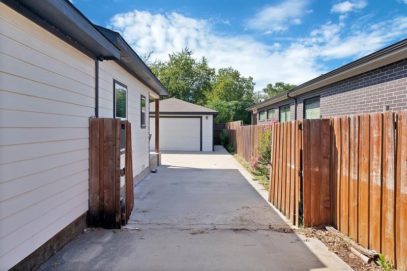4622 Newmore Avenue, Dallas TX 75209 - Photo 4