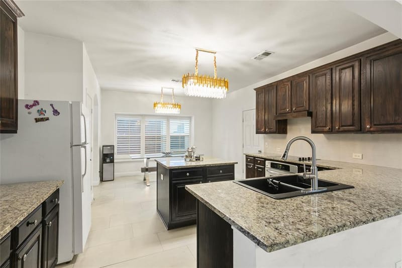 3925 Gardenia Lane, McKinney TX 75070 - Photo 14