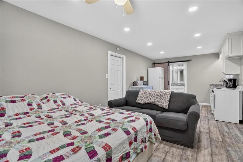 237 Live Oak Loop, Whitney TX 76692 - Photo 11