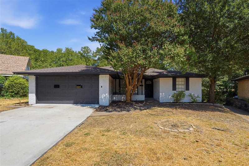 439 Shorewood Drive, Duncanville TX 75116