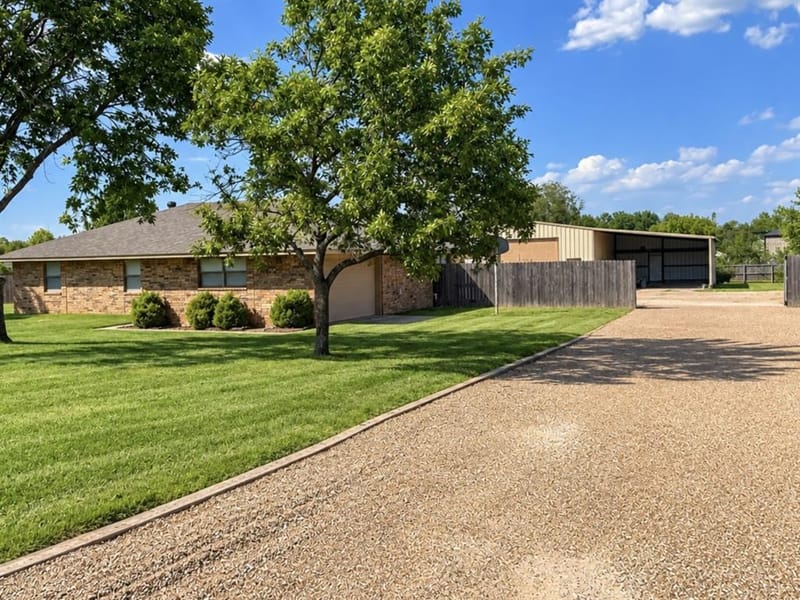 141 S Meadowbrook Drive, Pottsboro TX 75076 - Photo 2