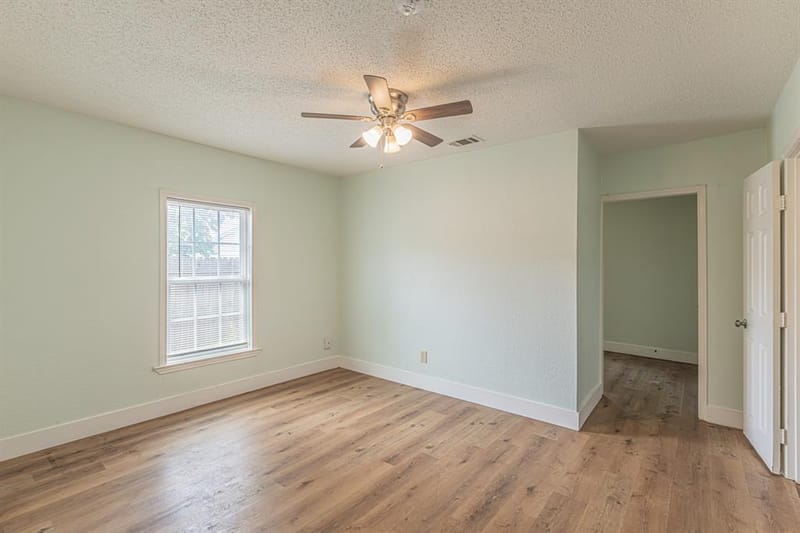 2543 E Ann Arbor Avenue, Dallas TX 75216 - Photo 23
