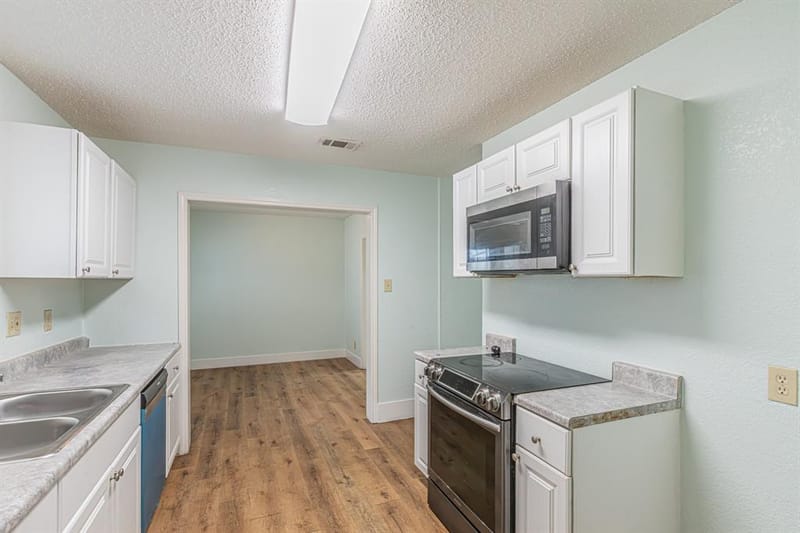 2543 E Ann Arbor Avenue, Dallas TX 75216 - Photo 17
