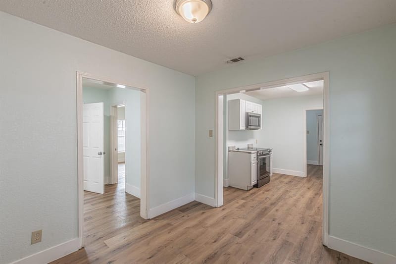 2543 E Ann Arbor Avenue, Dallas TX 75216 - Photo 12