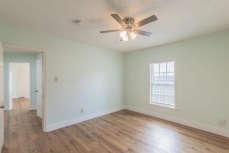 2543 E Ann Arbor Avenue, Dallas TX 75216 - Photo 26
