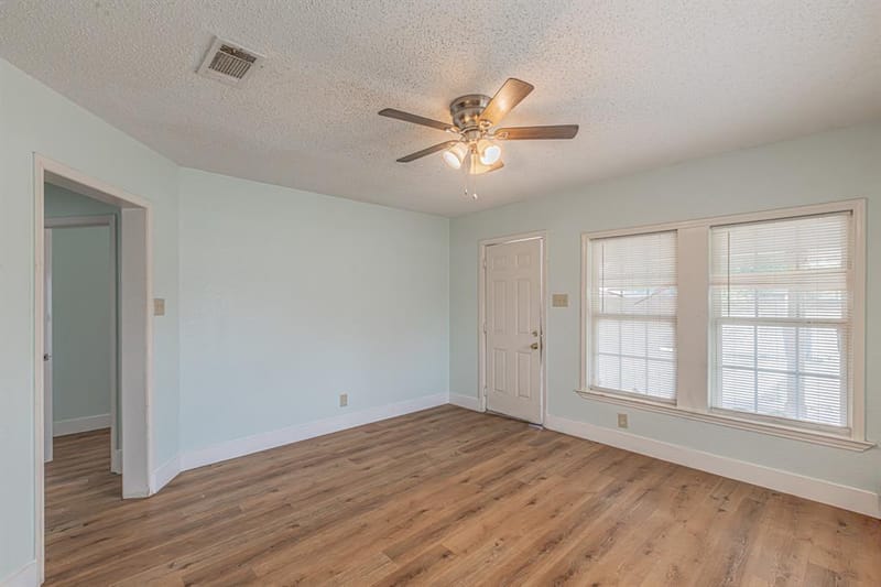 2543 E Ann Arbor Avenue, Dallas TX 75216 - Photo 7