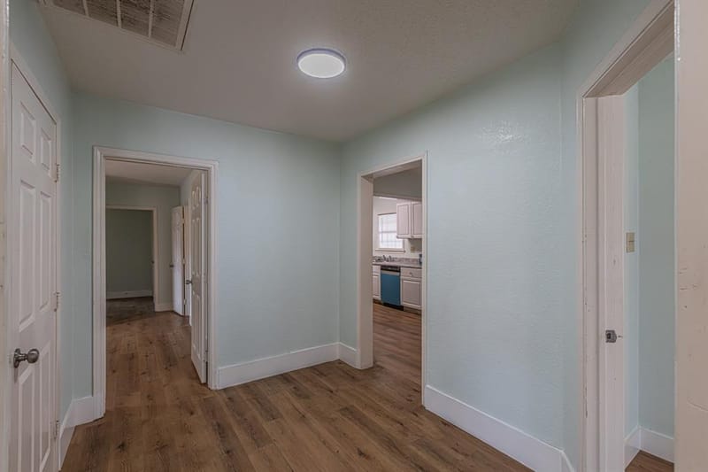 2543 E Ann Arbor Avenue, Dallas TX 75216 - Photo 9
