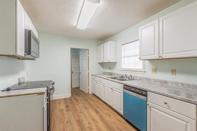2543 E Ann Arbor Avenue, Dallas TX 75216 - Photo 14