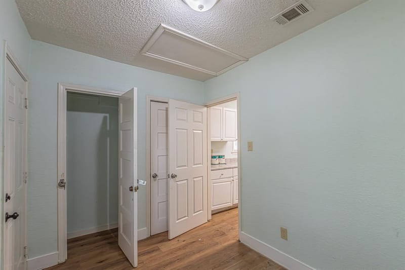 2543 E Ann Arbor Avenue, Dallas TX 75216 - Photo 21