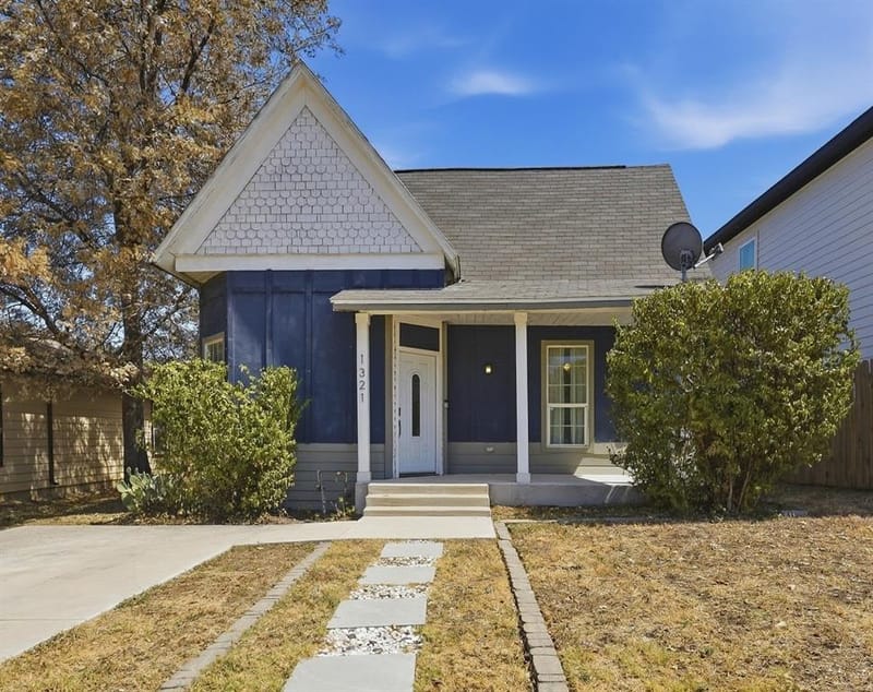 1321 Stewart Street, Fort Worth TX 76104