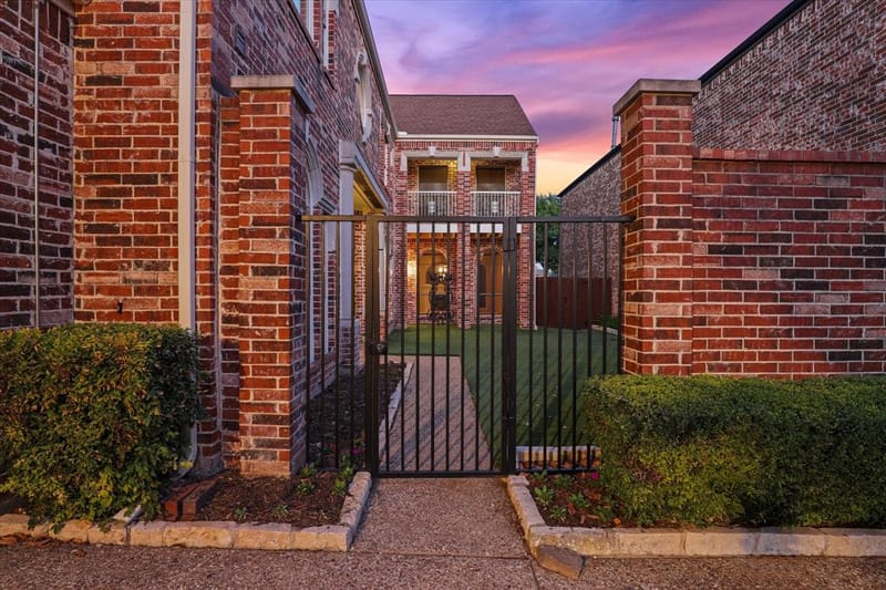 2820 Prestonwood Drive, Plano TX 75093 - Photo 2