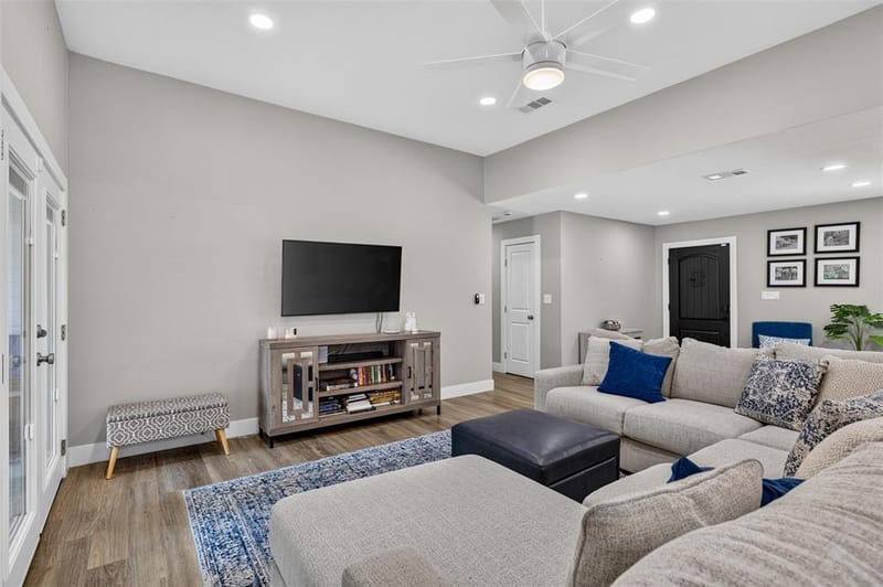 11335 Mccree Road, Dallas TX 75238 - Photo 9