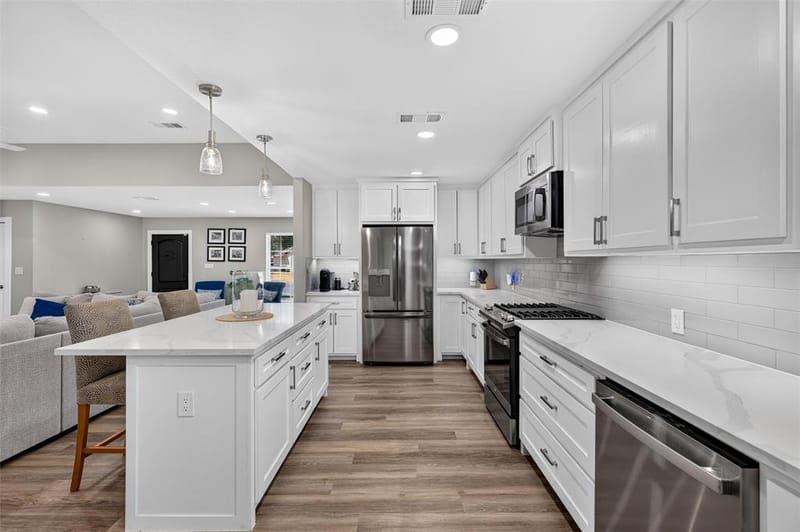 11335 Mccree Road, Dallas TX 75238 - Photo 14