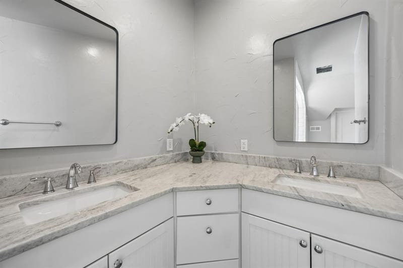 1027 Sarasota Circle, Dallas TX 75223 - Photo 22