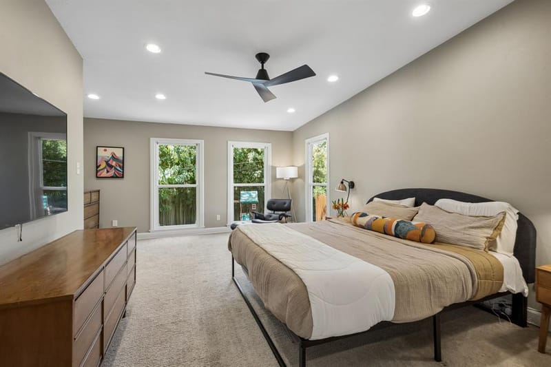 1027 Sarasota Circle, Dallas TX 75223 - Photo 19