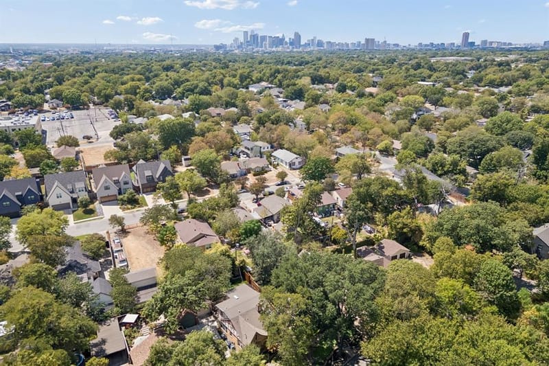 1027 Sarasota Circle, Dallas TX 75223 - Photo 39