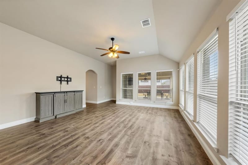 129 Sundance Circle, Waxahachie TX 75165 - Photo 10