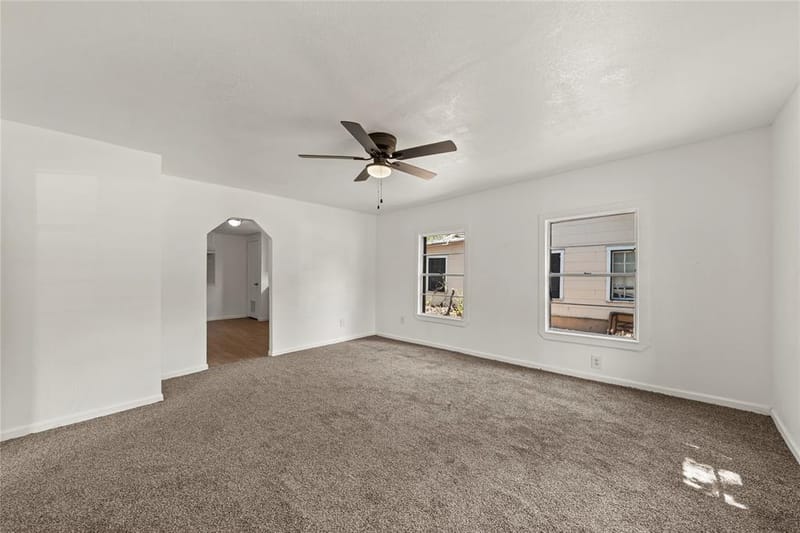 927 Oakwood Avenue, Waco TX 76706 - Photo 3