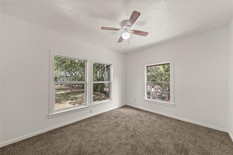 927 Oakwood Avenue, Waco TX 76706 - Photo 8