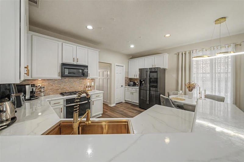 12361 Hawk Creek Drive, Frisco TX 75033 - Photo 13