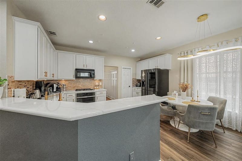12361 Hawk Creek Drive, Frisco TX 75033 - Photo 12