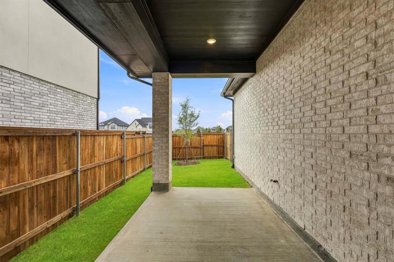 15593 Swallowtail Street, Frisco TX 75035 - Photo 30