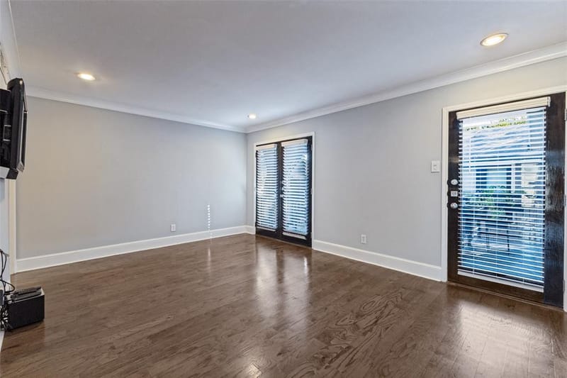 10207 Regal Oaks Drive # 210, Dallas TX 75230