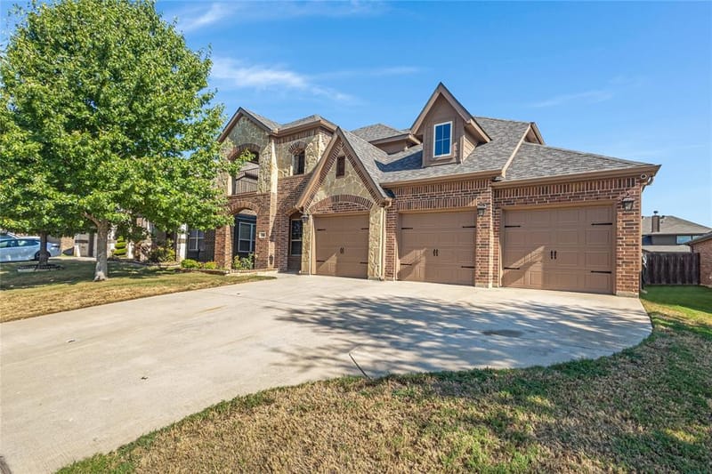 288 Hilltop Drive, Justin TX 76247 - Photo 3