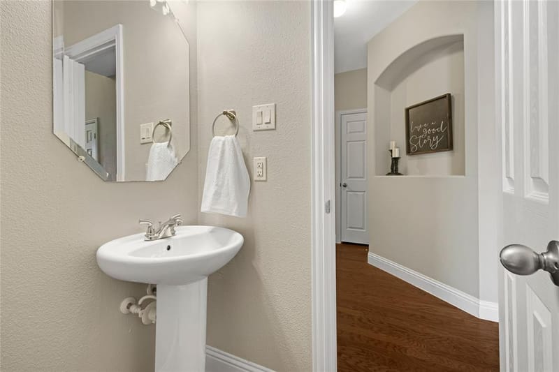 288 Hilltop Drive, Justin TX 76247 - Photo 10