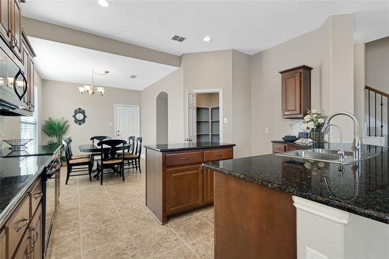 288 Hilltop Drive, Justin TX 76247 - Photo 14