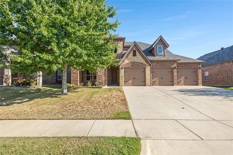 288 Hilltop Drive, Justin TX 76247 - Photo 4