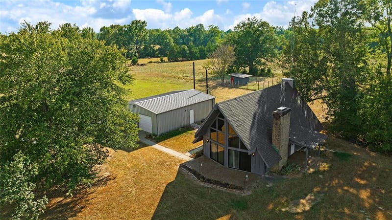 6517 County Road 45600, Blossom TX 75416