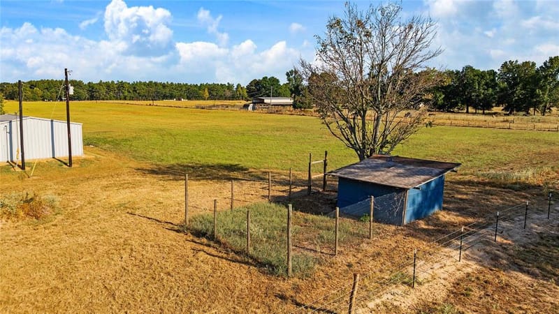 6517 County Road 45600, Blossom TX 75416 - Photo 37
