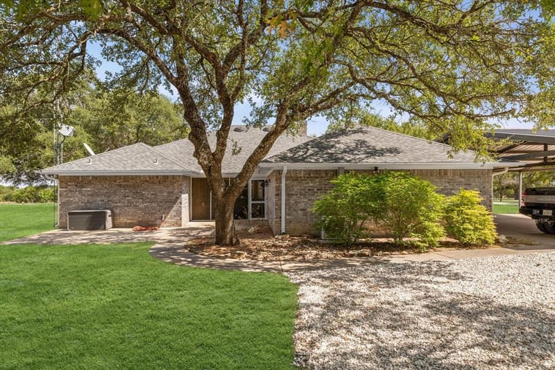 314 Bend Of The Bosque Road, China Spring TX 76633 - Photo 3