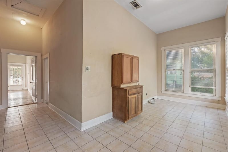 1313 N Robinson Street, Cleburne TX 76031 - Photo 23