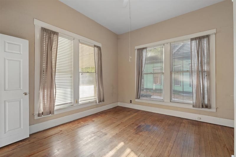 1313 N Robinson Street, Cleburne TX 76031 - Photo 16