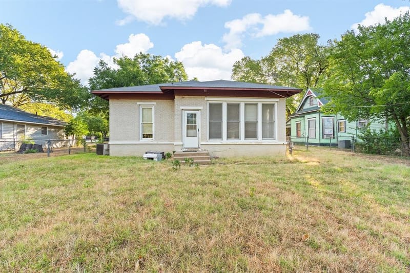 1313 N Robinson Street, Cleburne TX 76031 - Photo 29