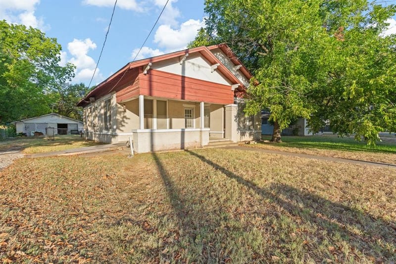 1313 N Robinson Street, Cleburne TX 76031 - Photo 25