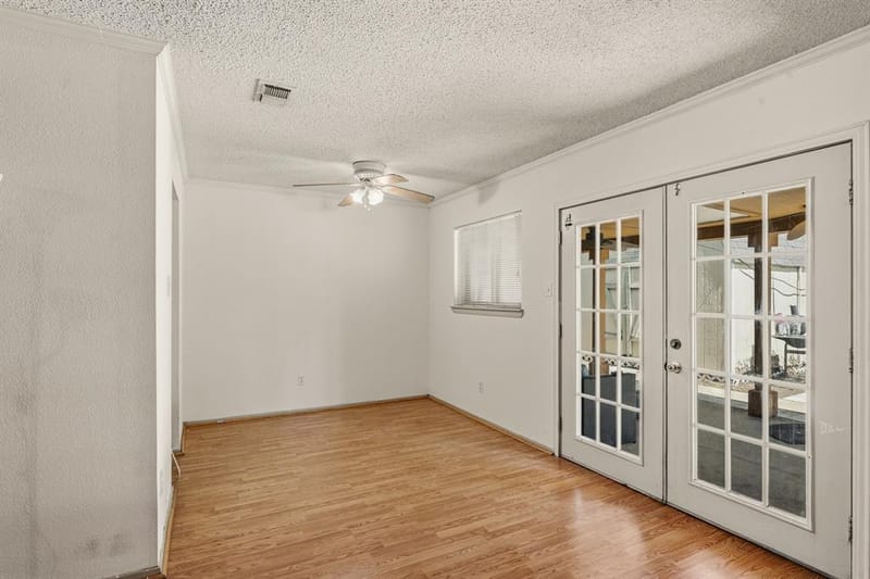 419 Buffalo Drive, Arlington TX 76013 - Photo 8